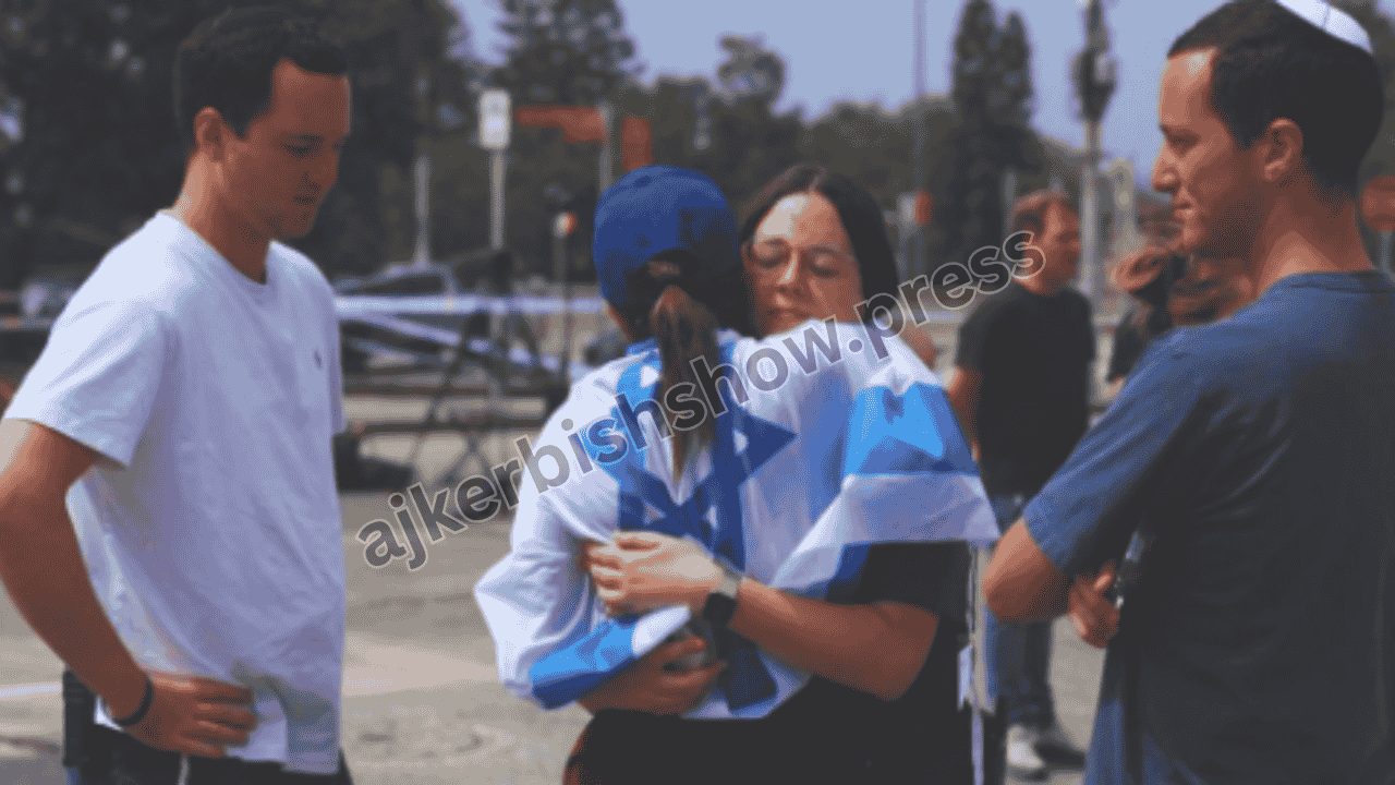 হানুক্কা উদযাপন থেকে মৃত্যুপুরী: কীভাবে বন্ডি বিচে নেমে এলো ভয়াবহ তাণ্ডব | Bondi Beach Massacre: Police Say Father and Son Planned Jewish Event Shooting